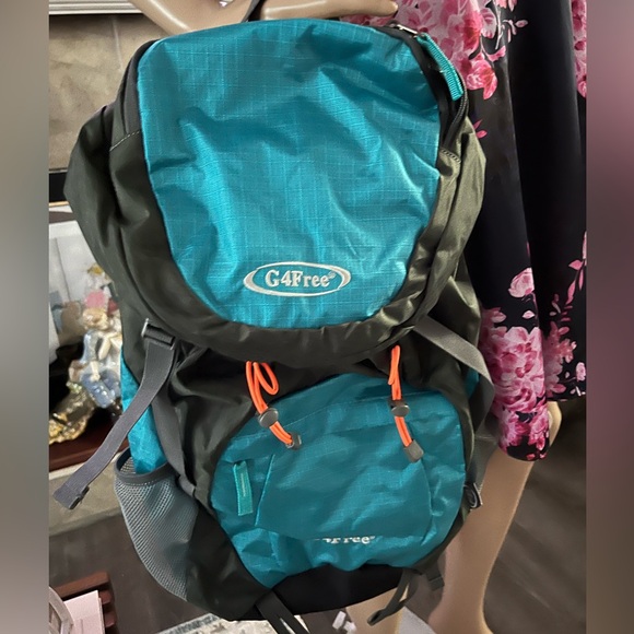 G4Free Unisex Backpack - Picture 3 of 14